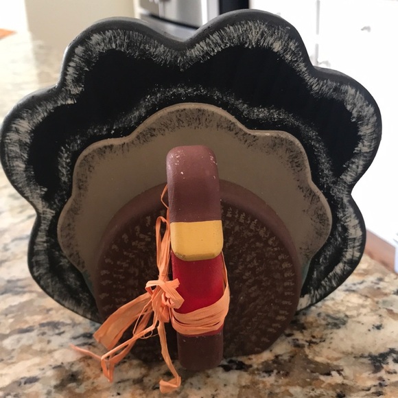 Wooden hand painted decorative turkeys - Picture 6 of 7